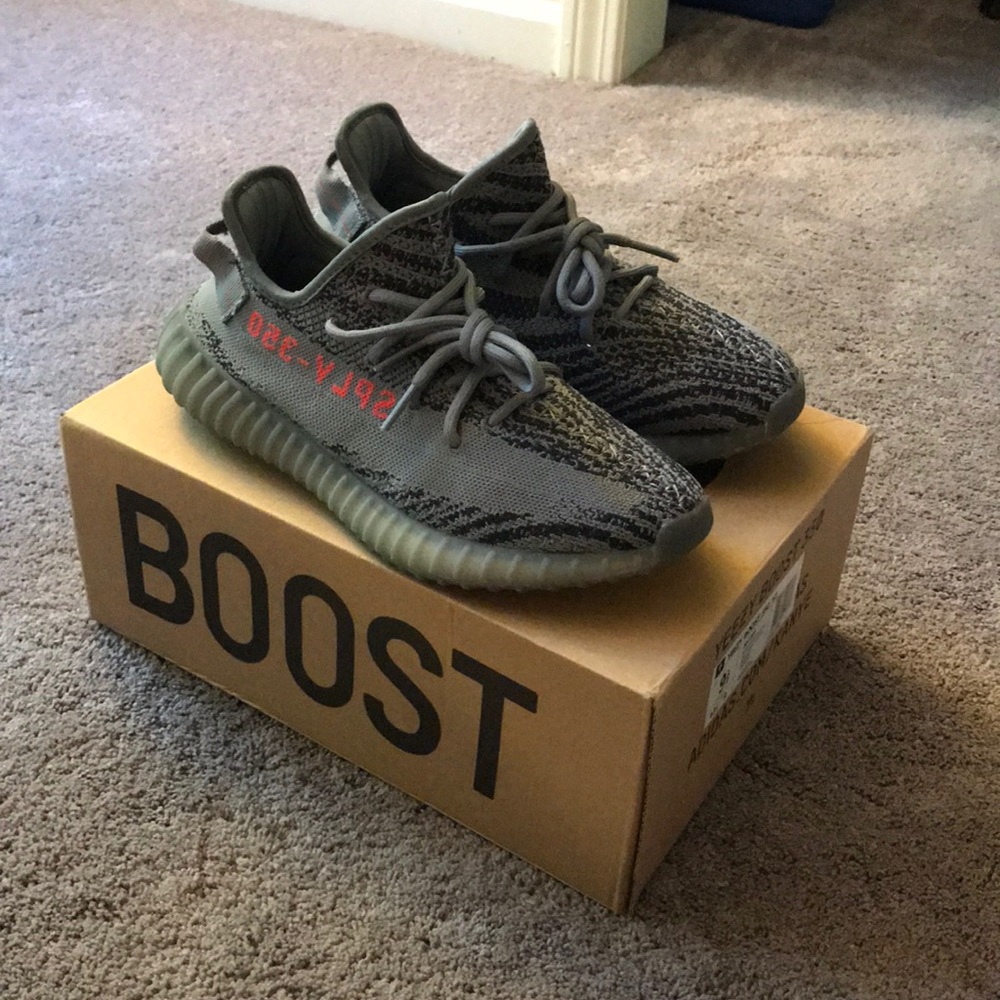 Slightly Used sneakers - Size 9.5